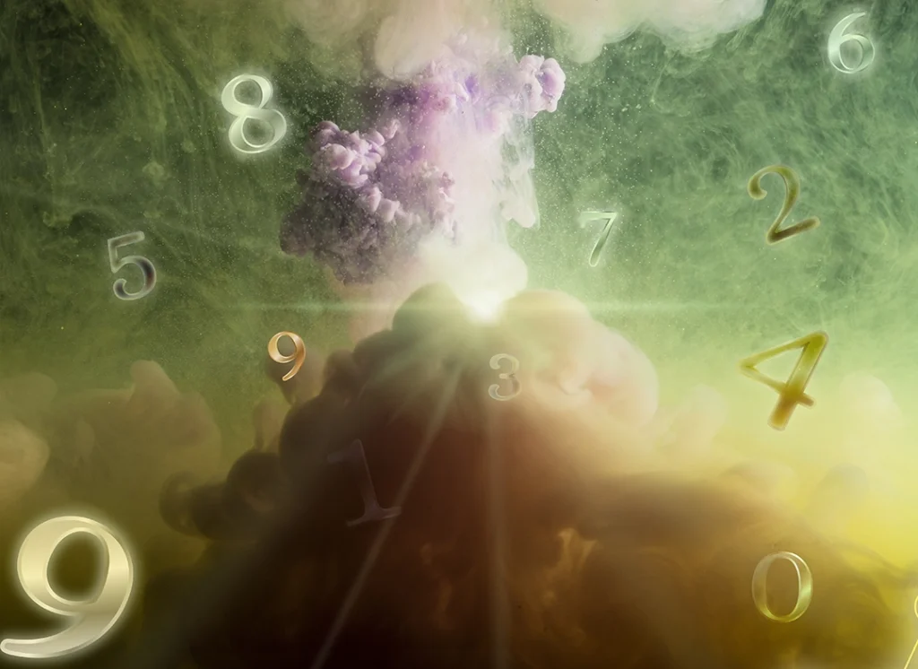 Sfondo astratto con fumo verde, viola e arancione, e numeri fluttuanti che emergono da un fascio di luce. Rappresentazione simbolica del webinar NUMERI & COLORI di arteterapia e numerologia.